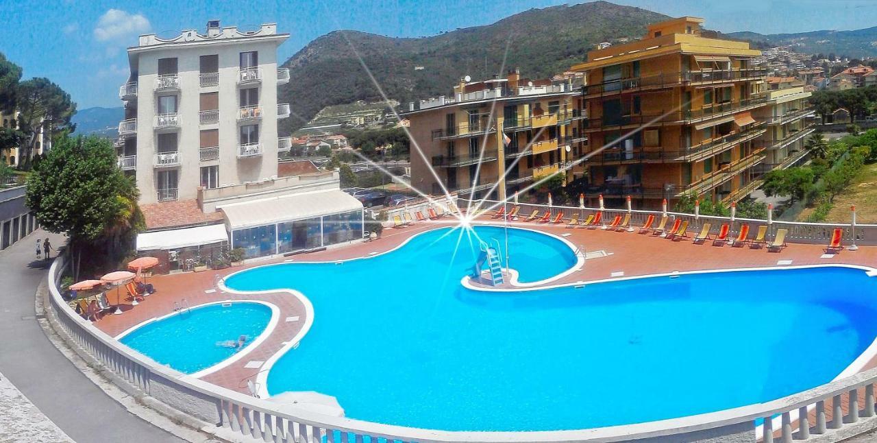 Milanomare Apartment Pietra Ligure Ngoại thất bức ảnh